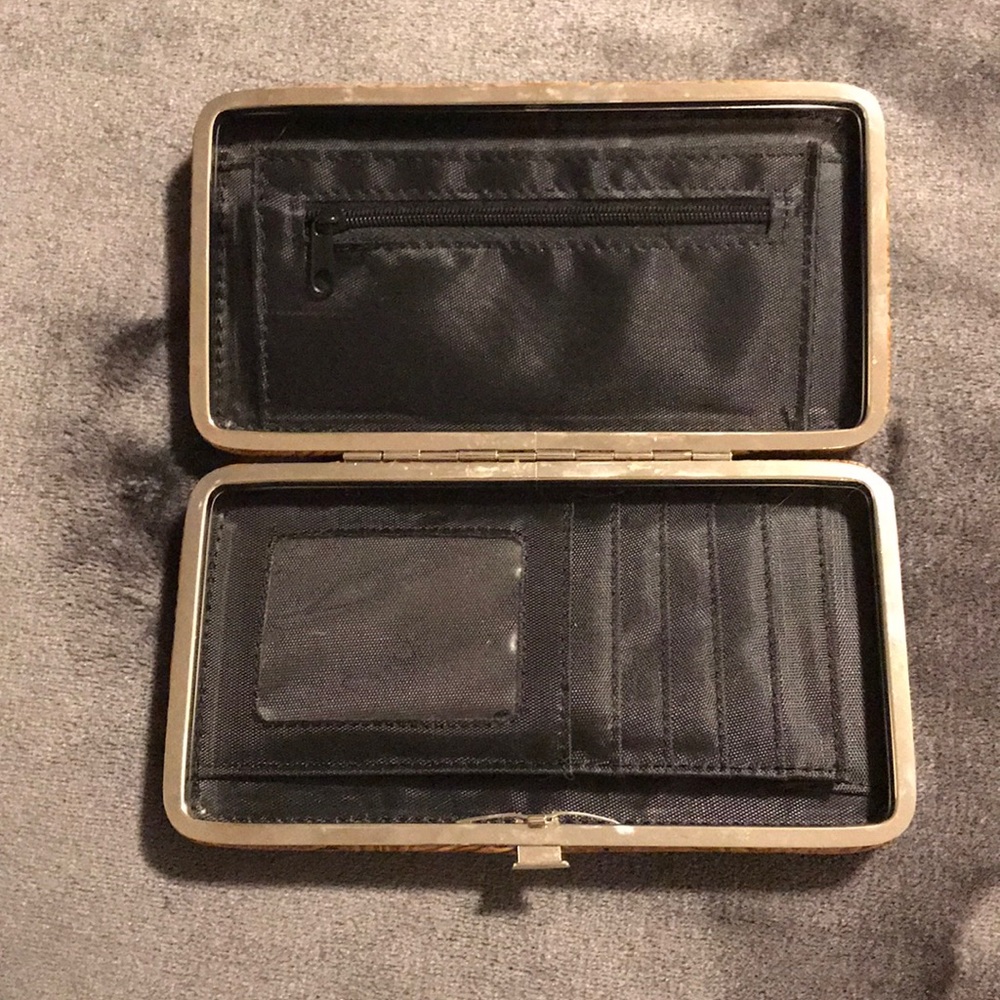 Wallet - Picture 2 of 4